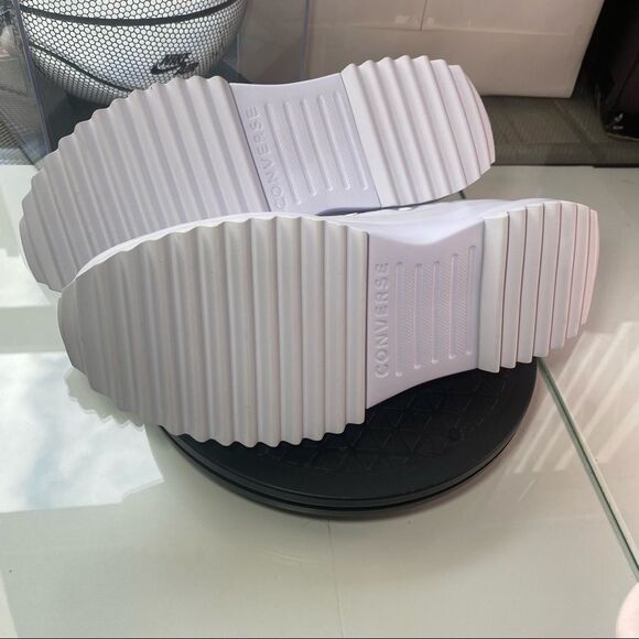 🆕 Converse	Run Star Hike High 'Triple White' - Mens Sizes - Picture 10 of 15